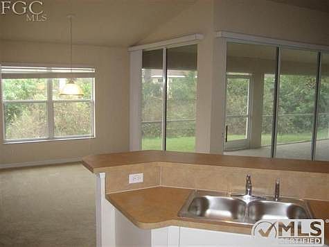4th image of 673 Woodcrest Dr