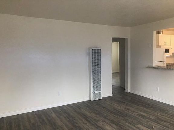 2nd image of 4582 1/2 39th St