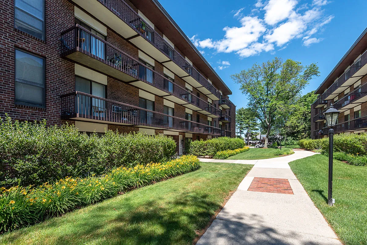 Quincy Commons — Photo 2