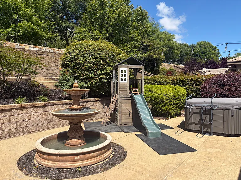 5028 Garlenda Dr — Photo 20