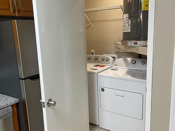 3rd image of 1428 Hickory Ave APT D