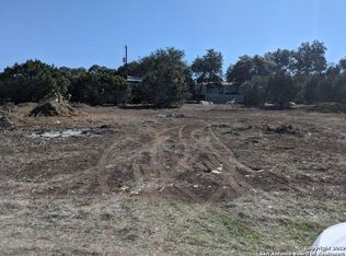 514 Burr Oak Ln, Canyon Lake, TX 78133