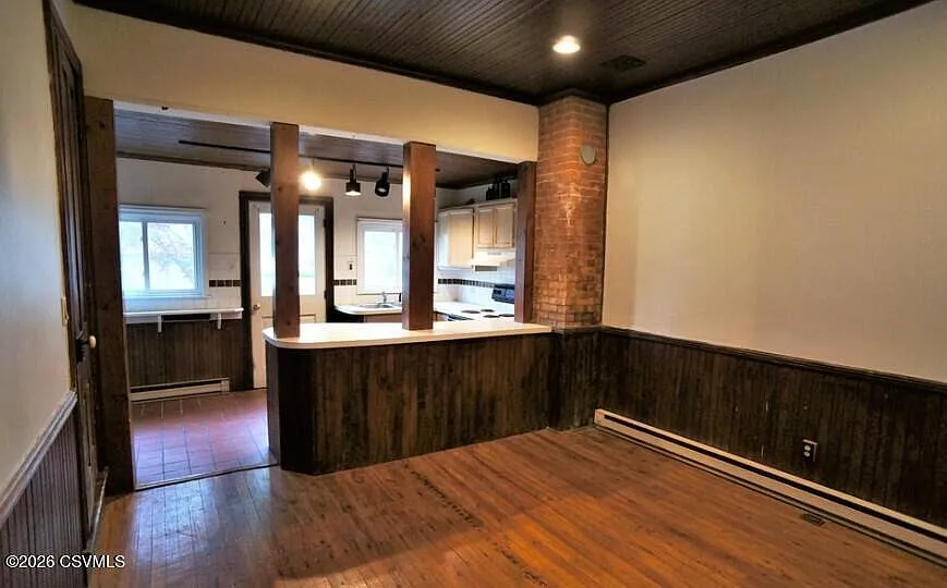 2 bed, 1000 sqft, $995 — Photo 3