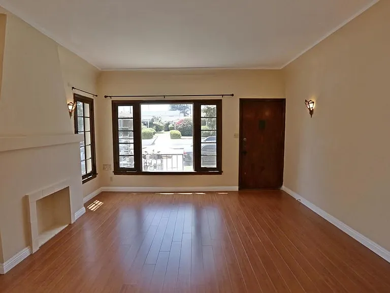 126 S Olive Ave #D — Photo 3