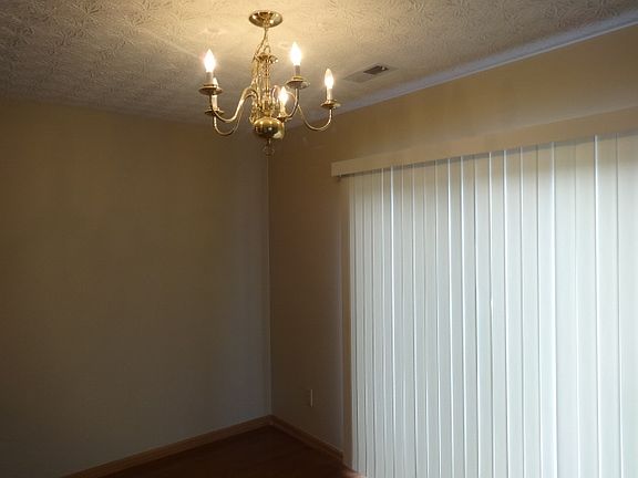 3rd image of 6075 Chidley St