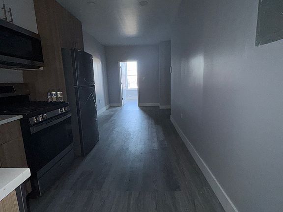 2nd image of 44 Storms Ave Floor 3