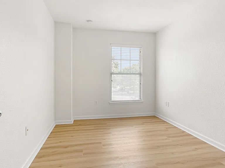 217 Sand Oak Blvd — Photo 25