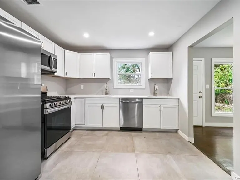 3 Mid Oaks Dr — Photo 7