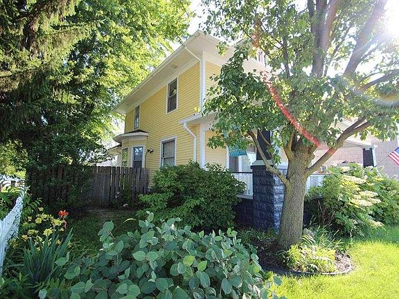 5th image of 320 W North St