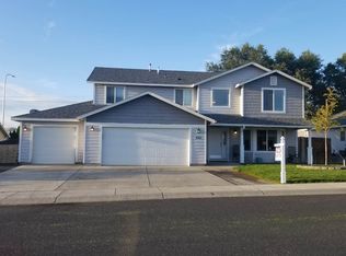 205 Clemans Ave, Moxee, WA 98936