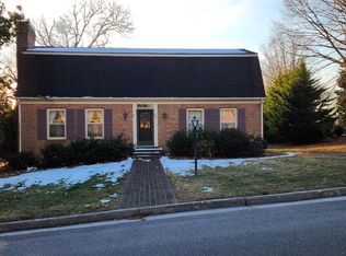 801 Dickerson Ln, Blacksburg, VA 24060