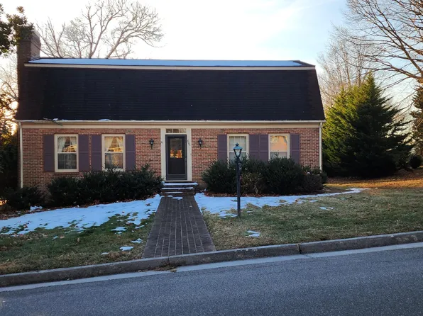 801 Dickerson Ln, Blacksburg, VA 24060