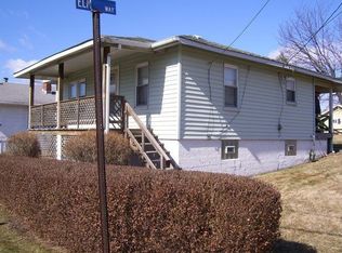 650 Memorial Dr, New Kensington, PA