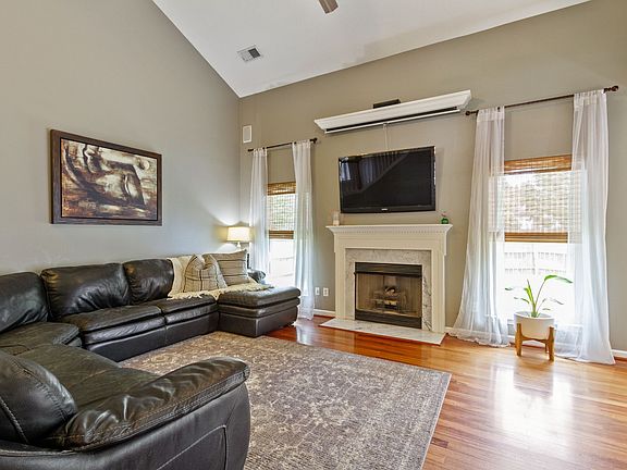 4th image of 3207 Dark Woods Dr