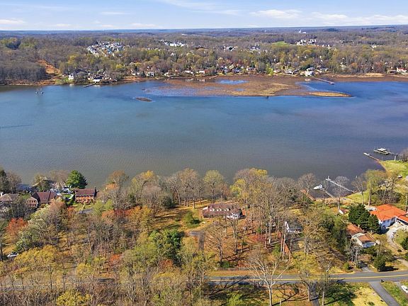 4th image of 18330 Possum Point Rd