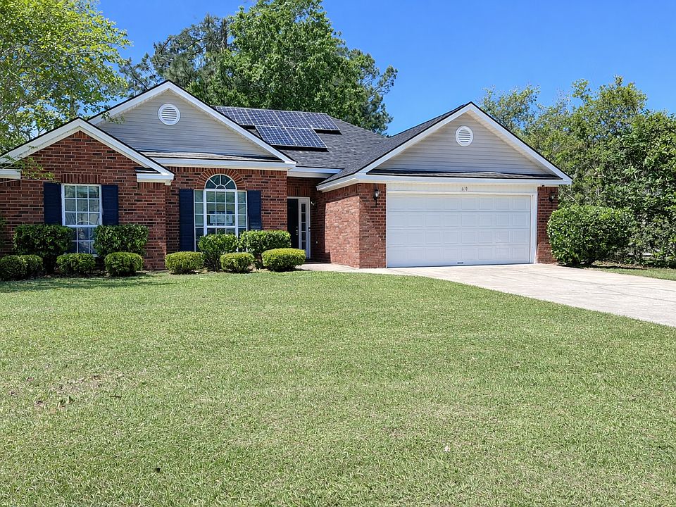 1st image of 68 Carlisle Ln
