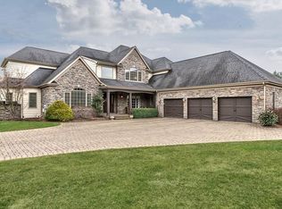 2640 Middle Rd, Glenshaw, PA 15116