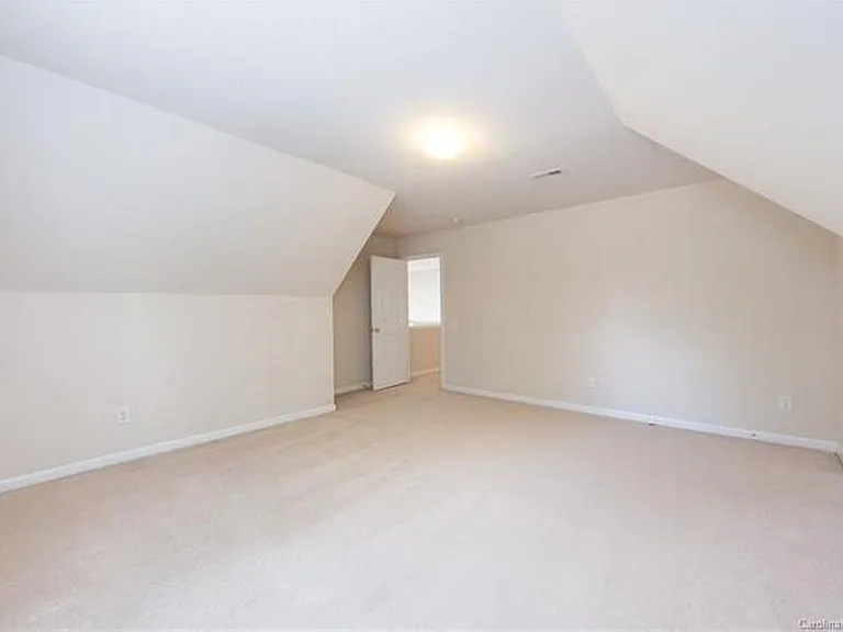 8609 Society St — Photo 25
