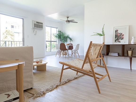 2nd image of 3761 Jasmine Ave #14