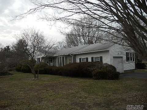 1st image of 6 Evergreen Ln