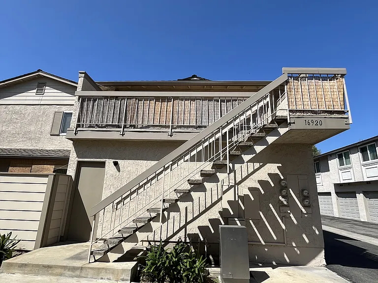 16920 Colchester Way — Photo 8