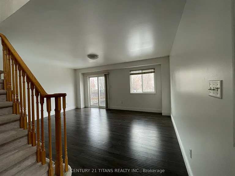 11 Etienne St — Photo 5