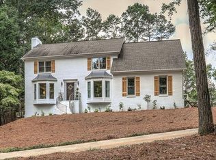 475 Hembree Holw, Roswell, GA 30076