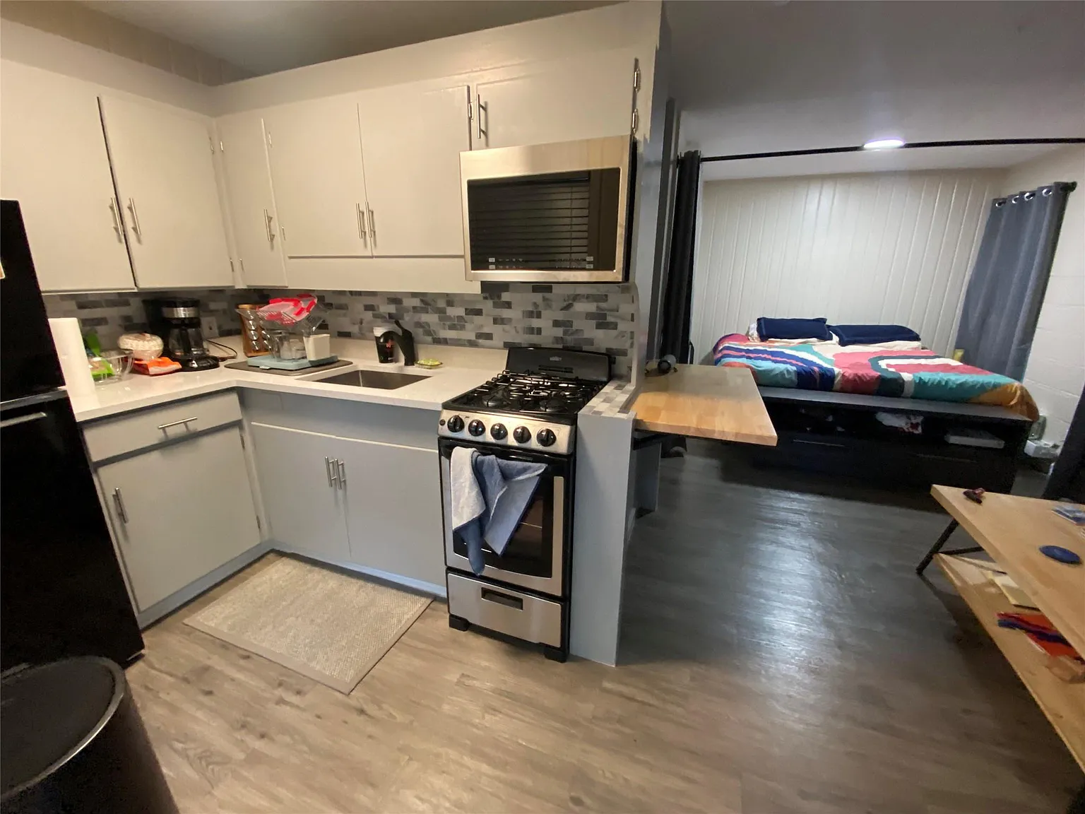 Studio, 400 sqft, $1,275 — Photo 3