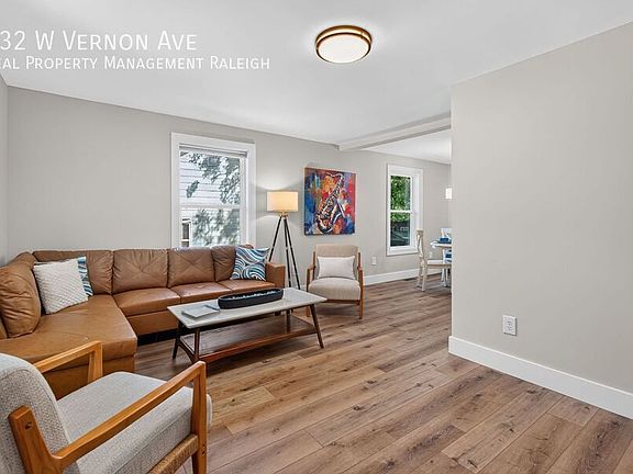 5th image of 132 W Vernon Ave