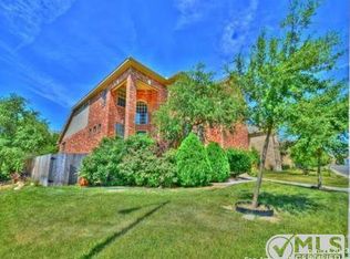 627 Mesa Loop, San Antonio, TX 78258