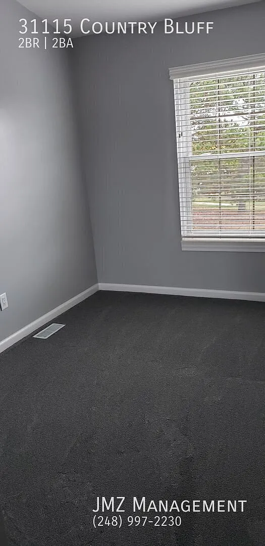 Coming Soon! Charming 2-Bedroom Home with Pool Access in Farmington Hills — Photo 4