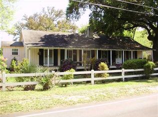 558 E 2nd St, Pass Christian, MS 39571