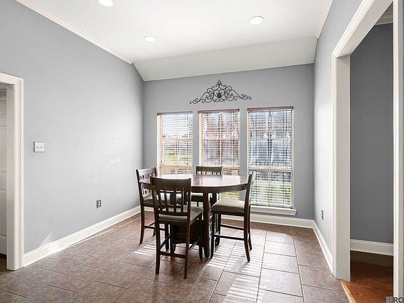 5th image of 4016 Monte Vista Dr
