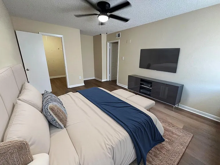 Tiger Den Apartments — Photo 47