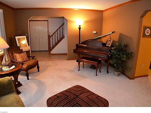 3rd image of 3040 Stoney Creek Dr