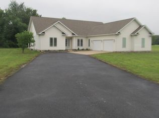 15024 Jalee Ln, Marion, IL 62959