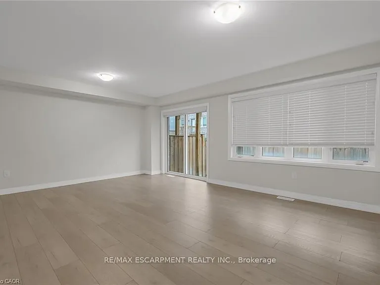4086 Canby St — Photo 9