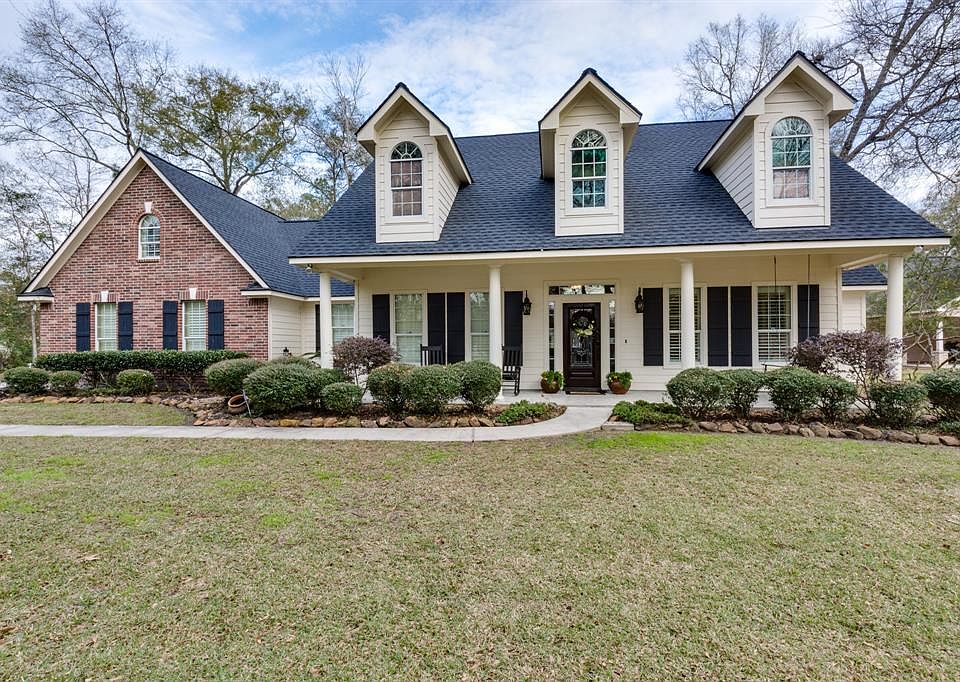2nd image of 707 Commons Breeze Dr