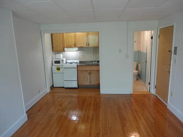 612 Madison Ave #3F