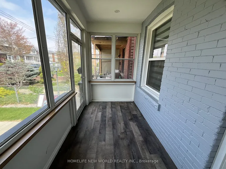 19 Britannia Ave — Photo 9