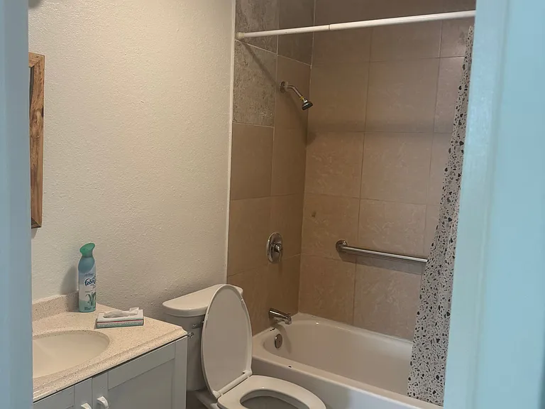 723-721 Menker Ave #2 — Photo 9