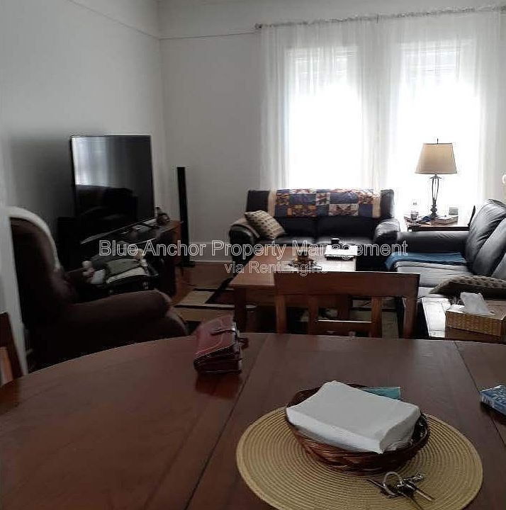 1st image of 279 William St