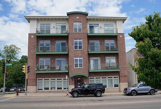 1st image of 5128 W Bluemound ROAD #201