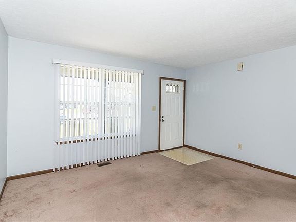 3rd image of 10543 Moqui Ct