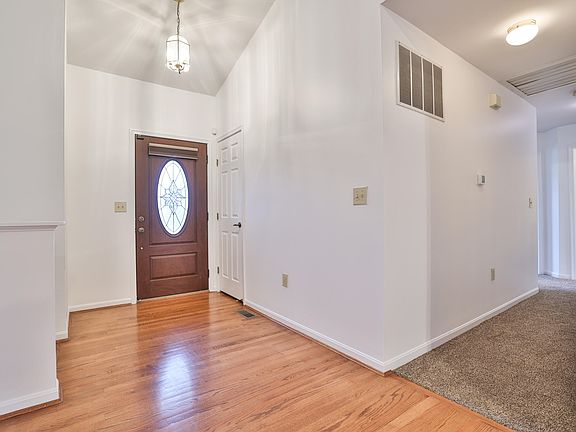 3rd image of 7598 Cloudstone Dr