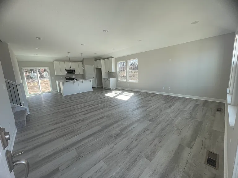 3449 SE Corbin Dr — Photo 3