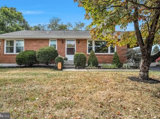 21 Oakshire Dr, Hummelstown, PA 17036