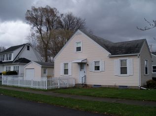 106 Whittington Rd, Rochester, NY 14609