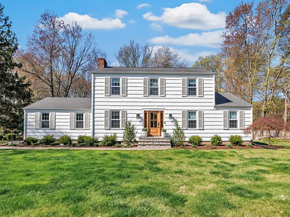 1115 Galloping Hill Rd, Fairfield, CT 06824