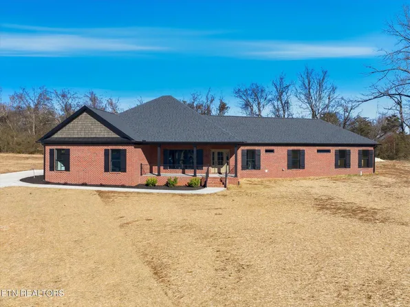 235 Charlie Ln, Maryville, TN 37804